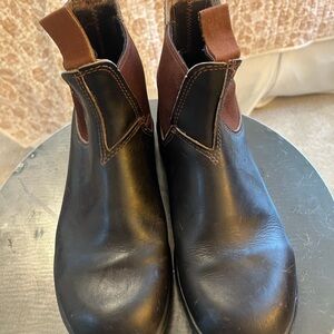 Blundstone Brown Leather Ankle Boots, gentle wear, nicely broken in.